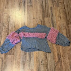 Poof Grey and pink fluff top